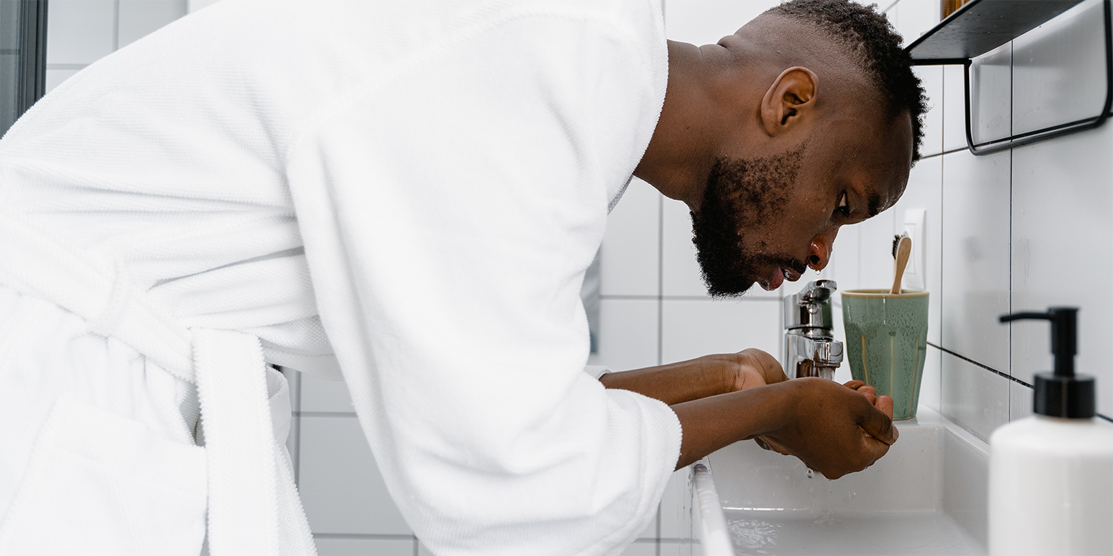 The Ultimate Guide: How to Properly Wash Your Beard